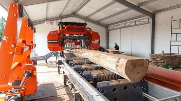 Промышленная лесопильная линия Wood-Mizer WB2000 на современном предприятии в Польше 
