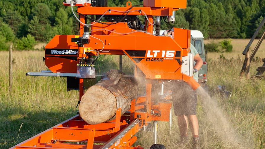Wood-Mizer LT15CLASSIC Mobile while sawmilling 
